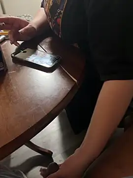 Snapshot of BlueNightsUncle chatting on 10-06-25, 02:53 BlueNightsUncle online show from 10-06-25, 02:53