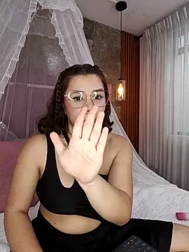 EmmaSulivan online show from 03-15-25, 09:27