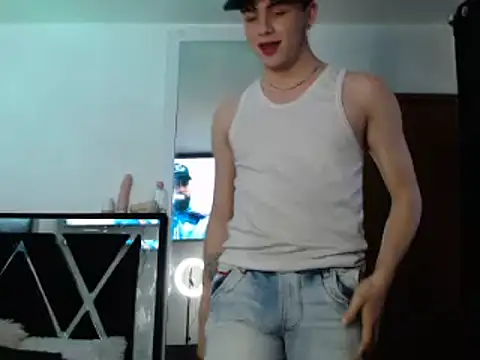 Snapshot of Smith_boy_25 chatting on 03-05-25, 09:59 Smith boy 25 online show from 03-05-25, 09:59