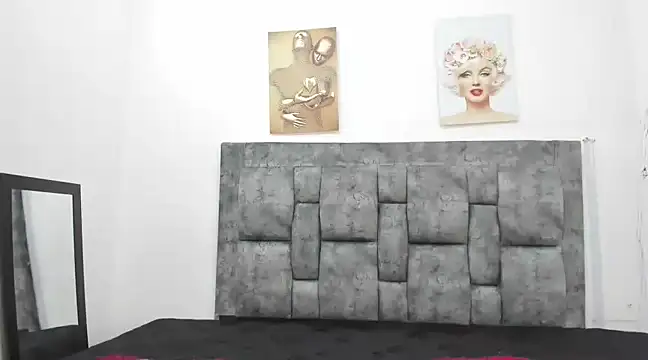 Snapshot of Chloe_diamondss chatting on 03-14-25, 06:42 Chloe diamondss online show from 03-14-25, 06:42