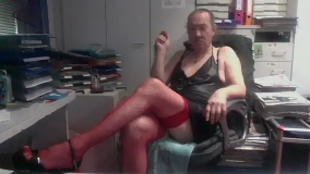 HMStraps01 online show from 02-26-26, 10:03