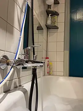 sexymelli18 online show from 11-04-25, 06:51