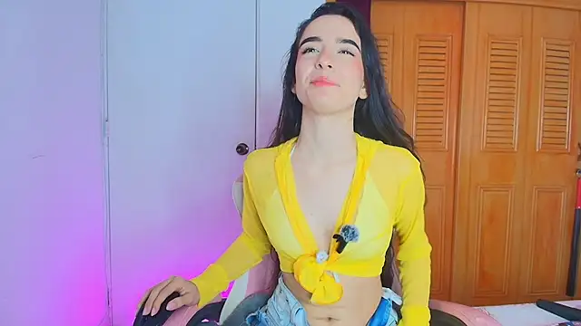 Peach Rose  online show from 10-12-25, 07:02