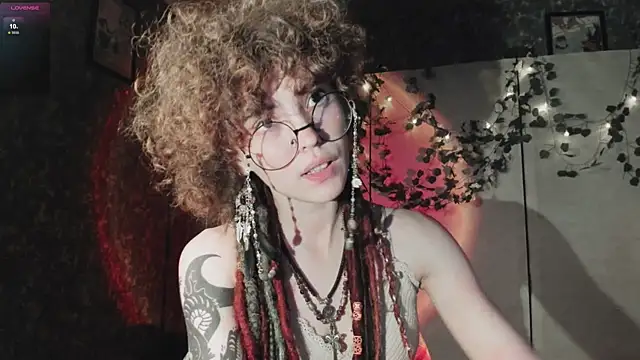 Snapshot of Dizer_clopy chatting on 09-19-25, 03:34 Dizer clopy online show from 09-19-25, 03:34