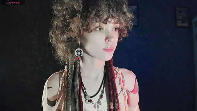 Snapshot of Dizer_clopy chatting on 10-08-25, 04:37 Dizer clopy online show from 10-08-25, 04:37