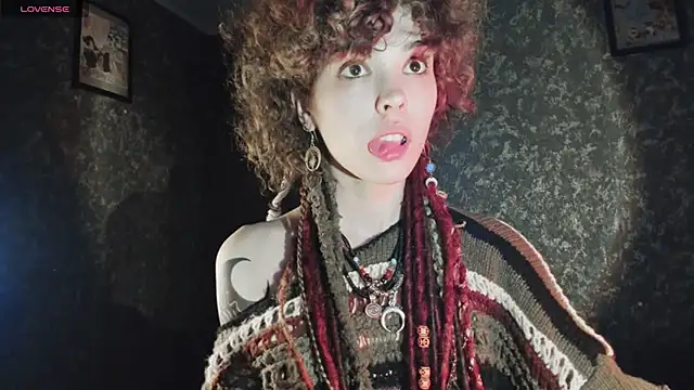 Snapshot of Dizer_clopy chatting on 10-14-25, 03:24 Dizer clopy online show from 10-14-25, 03:24