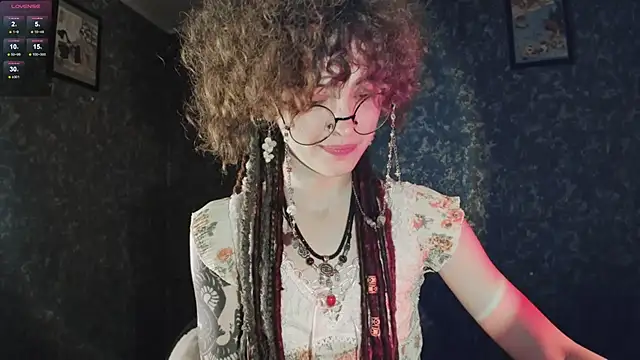 Snapshot of Dizer_clopy chatting on 10-18-25, 03:35 Dizer clopy online show from 10-18-25, 03:35