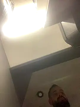 guccititi online show from 10-24-25, 06:43