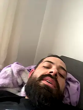 guccititi online show from 11-12-25, 02:06