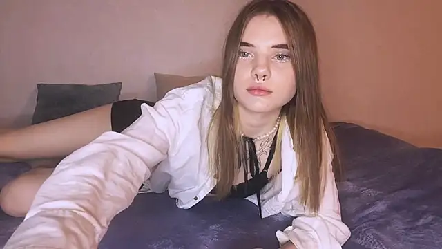 CarolinePepper online show from 02-18-25, 07:19