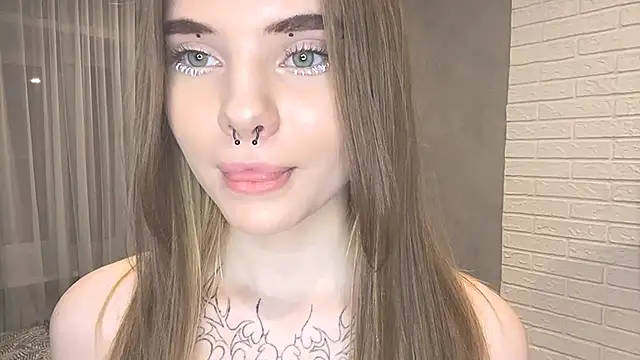 CarolinePepper online show from 02-25-25, 04:10