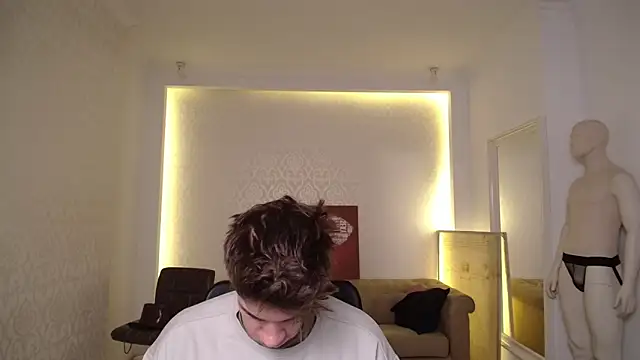 Snapshot of MaxKaiden chatting on 02-25-25, 05:30 MaxKaiden online show from 02-25-25, 05:30