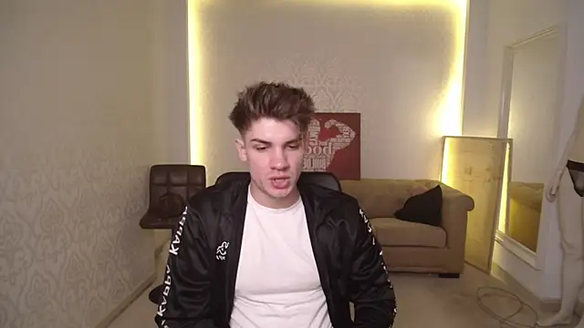 Snapshot of MaxKaiden chatting on 03-04-25, 05:21 MaxKaiden online show from 03-04-25, 05:21