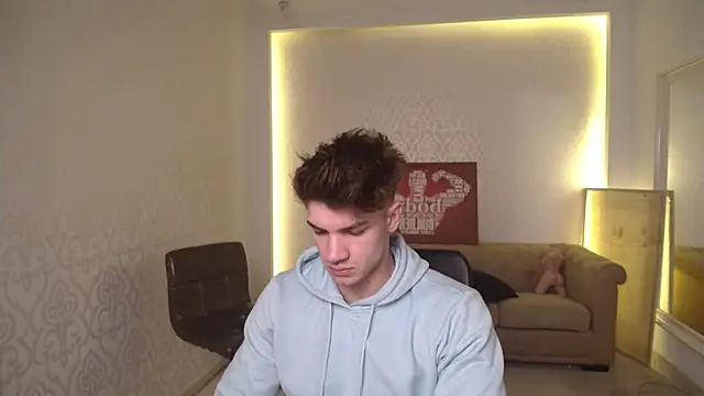 Snapshot of MaxKaiden chatting on 03-07-25, 05:18 MaxKaiden online show from 03-07-25, 05:18