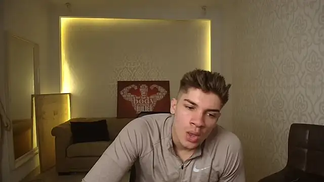 Snapshot of MaxKaiden chatting on 03-12-25, 05:13 MaxKaiden online show from 03-12-25, 05:13