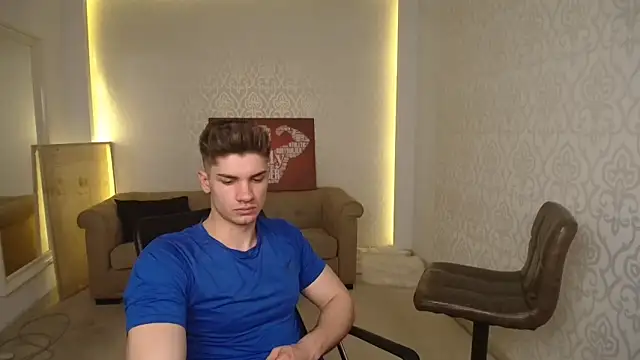 Snapshot of MaxKaiden chatting on 03-14-25, 12:29 MaxKaiden online show from 03-14-25, 12:29