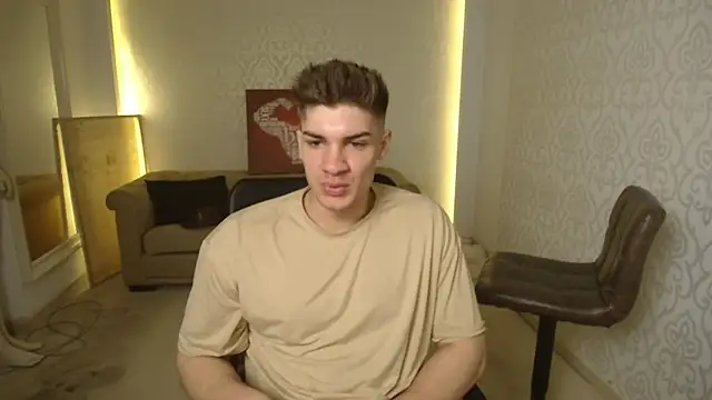 Snapshot of MaxKaiden chatting on 03-17-25, 05:23 MaxKaiden online show from 03-17-25, 05:23