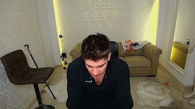 Snapshot of MaxKaiden chatting on 11-04-25, 05:39 MaxKaiden online show from 11-04-25, 05:39