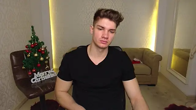 MaxKaiden online show from 12-23-25, 06:11