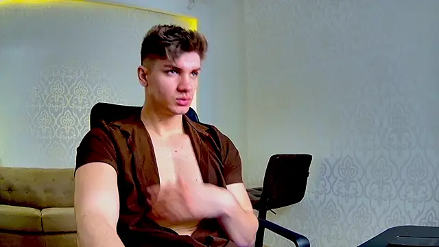 MaxKaiden online show from 03-05-26, 06:09