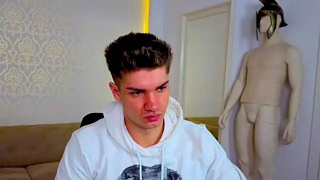 MaxKaiden online show from 04-23-26, 04:03