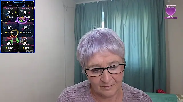 Sandra Snowflake online show from 09-30-25, 12:21