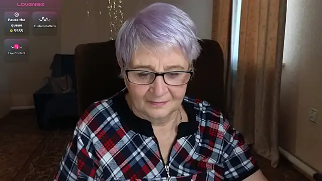 Sandra Snowflake online show from 01-06-26, 05:44