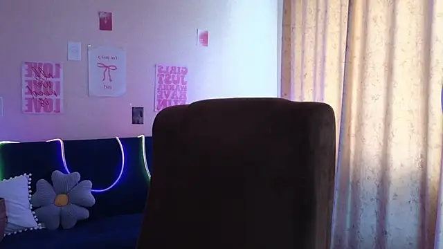 Sandra Snowflake online show from 05-12-26, 12:02