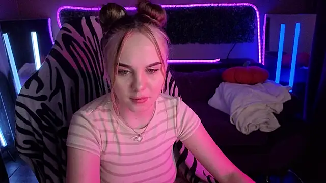 Dyna bae online show from 11-10-25, 01:48