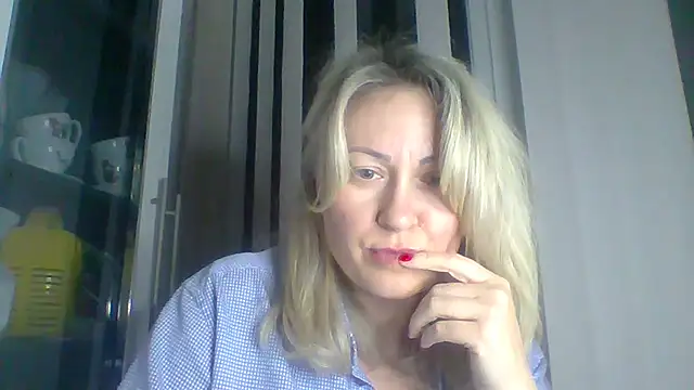 Snapshot of Mary888x chatting on 03-01-25, 09:15 Mary888x online show from 03-01-25, 09:15