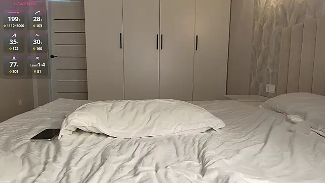 minamoons online show from 03-22-25, 02:05