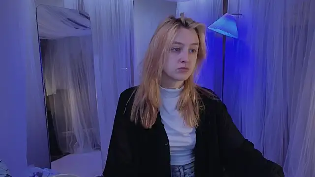 aishiro online show from 11-25-25, 05:29