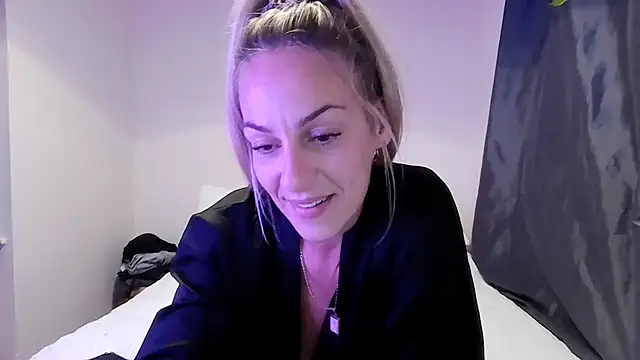 Edenfox- online show from 09-19-25, 10:32