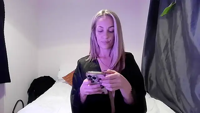 Edenfox- online show from 09-21-25, 08:21