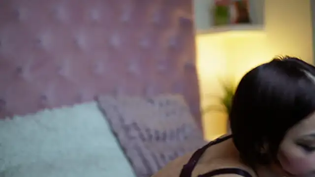 Snapshot of MaiaMini chatting on 11-10-25, 09:03 MaiaMini online show from 11-10-25, 09:03