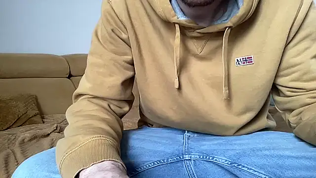 Snapshot of larsfrommars1992 chatting on 02-19-25, 12:44 larsfrommars1992 online show from 02-19-25, 12:44