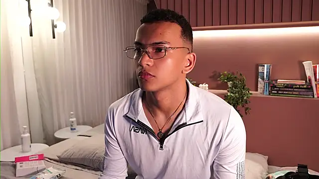 Rafa2004Cruz online show from 03-24-26, 01:49