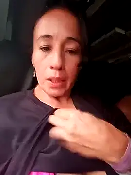 Snapshot of Coeur_de_luxure chatting on 03-03-25, 12:58 Coeur de luxure online show from 03-03-25, 12:58