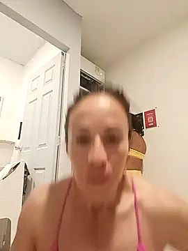 Snapshot of Coeur_de_luxure chatting on 03-03-25, 10:52 Coeur de luxure online show from 03-03-25, 10:52