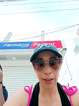 Snapshot of Coeur_de_luxure chatting on 03-05-25, 11:38 Coeur de luxure online show from 03-05-25, 11:38