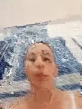 Snapshot of Coeur_de_luxure chatting on 03-06-25, 12:10 Coeur de luxure online show from 03-06-25, 12:10