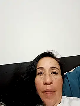 Snapshot of Coeur_de_luxure chatting on 03-10-25, 04:46 Coeur de luxure online show from 03-10-25, 04:46