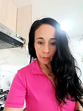 Snapshot of Coeur_de_luxure chatting on 09-14-25, 08:52 Coeur de luxure online show from 09-14-25, 08:52