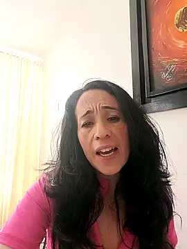 Snapshot of Coeur_de_luxure chatting on 10-07-25, 09:34 Coeur de luxure online show from 10-07-25, 09:34