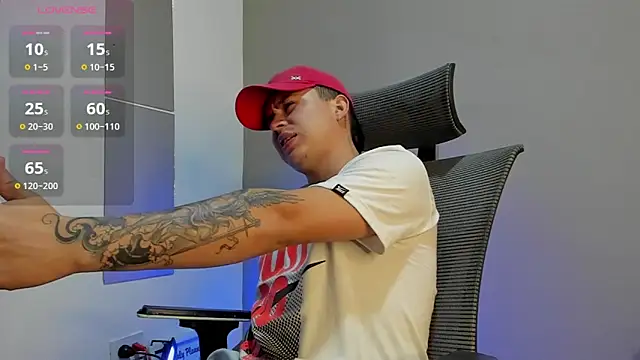 Snapshot of mattiwsmorris_ chatting on 11-25-25, 12:43 mattiwsmorris online show from 11-25-25, 12:43