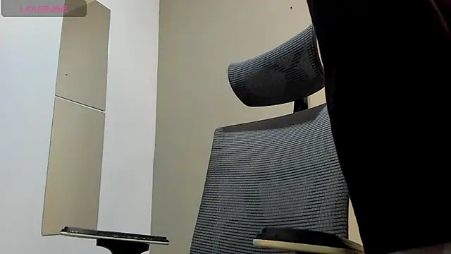 Snapshot of mattiwsmorris_ chatting on 11-26-25, 12:22 mattiwsmorris online show from 11-26-25, 12:22