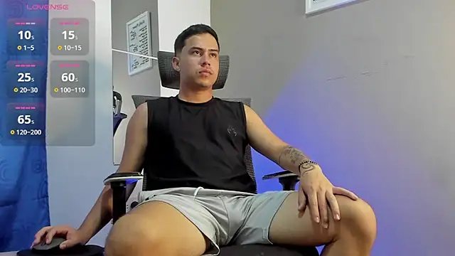 Snapshot of mattiwsmorris_ chatting on 01-08-26, 01:02 mattiwsmorris online show from 01-08-26, 01:02