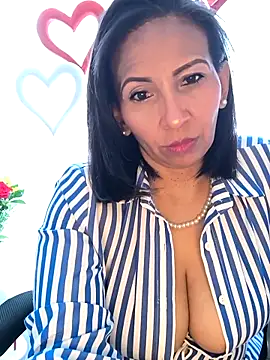 Mrsvictoriaaa online show from 02-06-26, 07:39