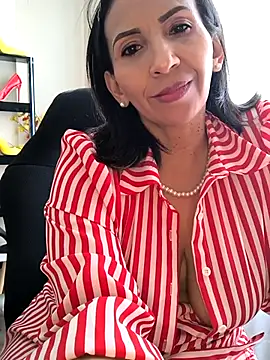 Mrsvictoriaaa online show from 04-30-26, 08:37