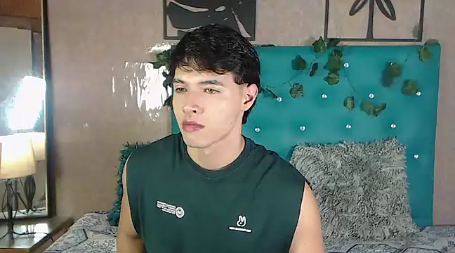 LiamAndrewzz online show from 03-09-25, 08:42